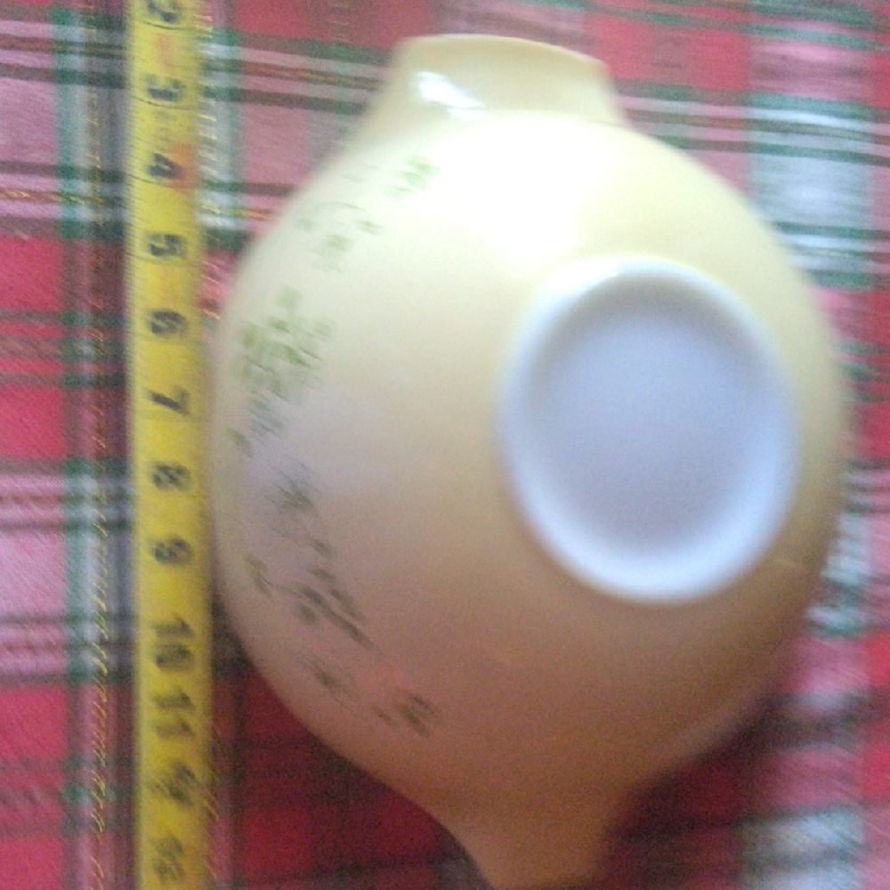 Pyrex HugeBowl with Subtle Green Floral Accent